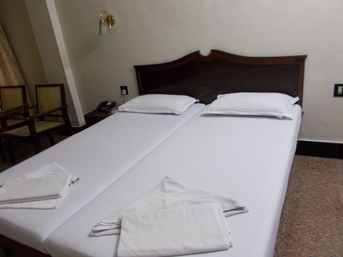 Biju'S Tourist Home Kochi Ngoại thất bức ảnh